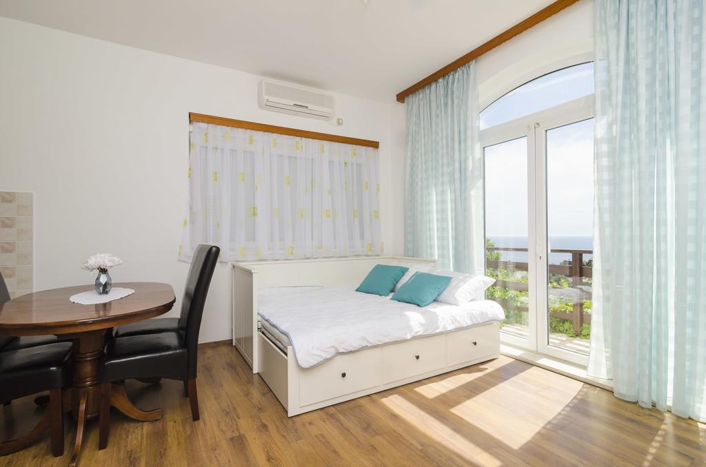 Guest House Kalauz Ragusa Esterno foto